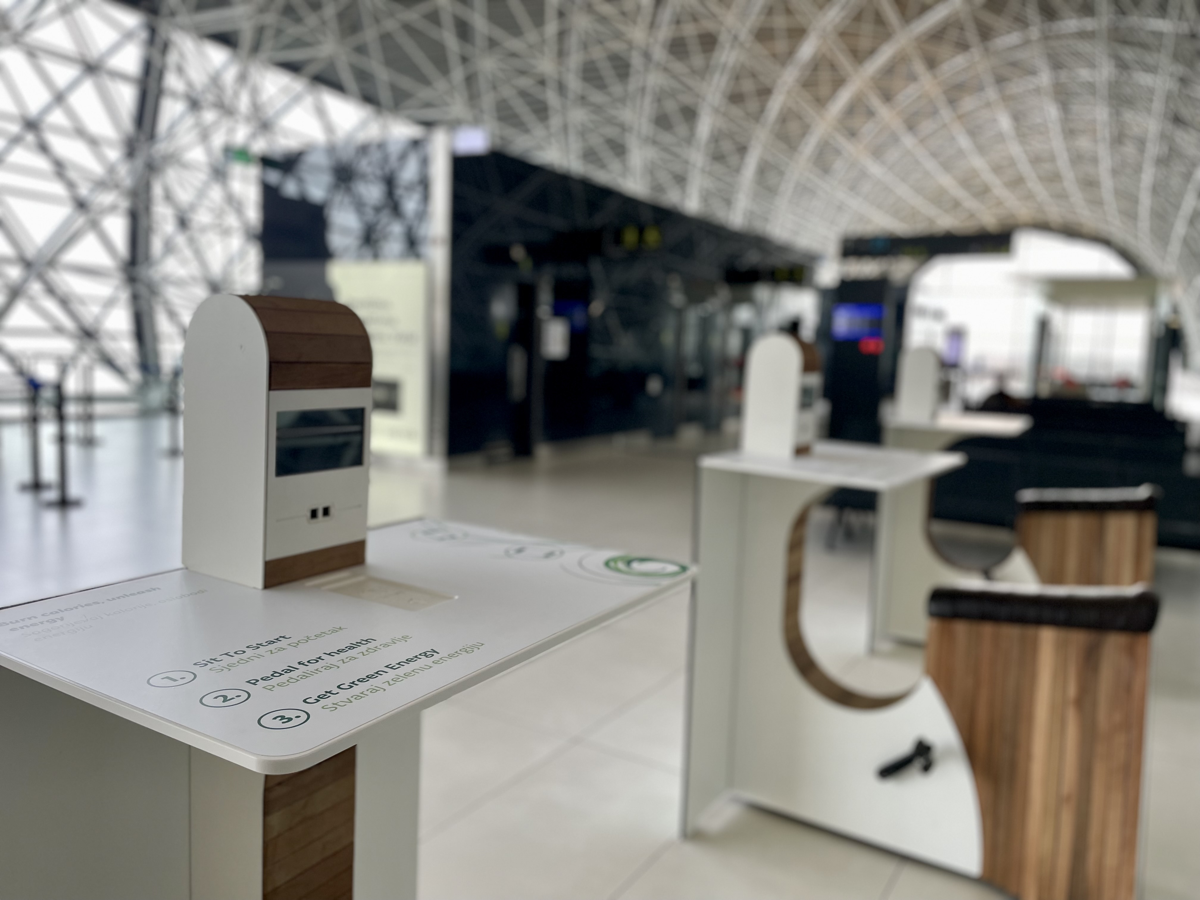 WeWatt punionice za mobilne uređaje u ZAG putničkom terminalu